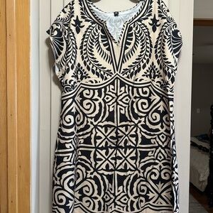 SHEIN Black & Cream Patterned V-Neck Tunic Dress